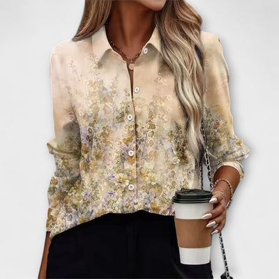 Liliane – Bloemige Overhemdblouse