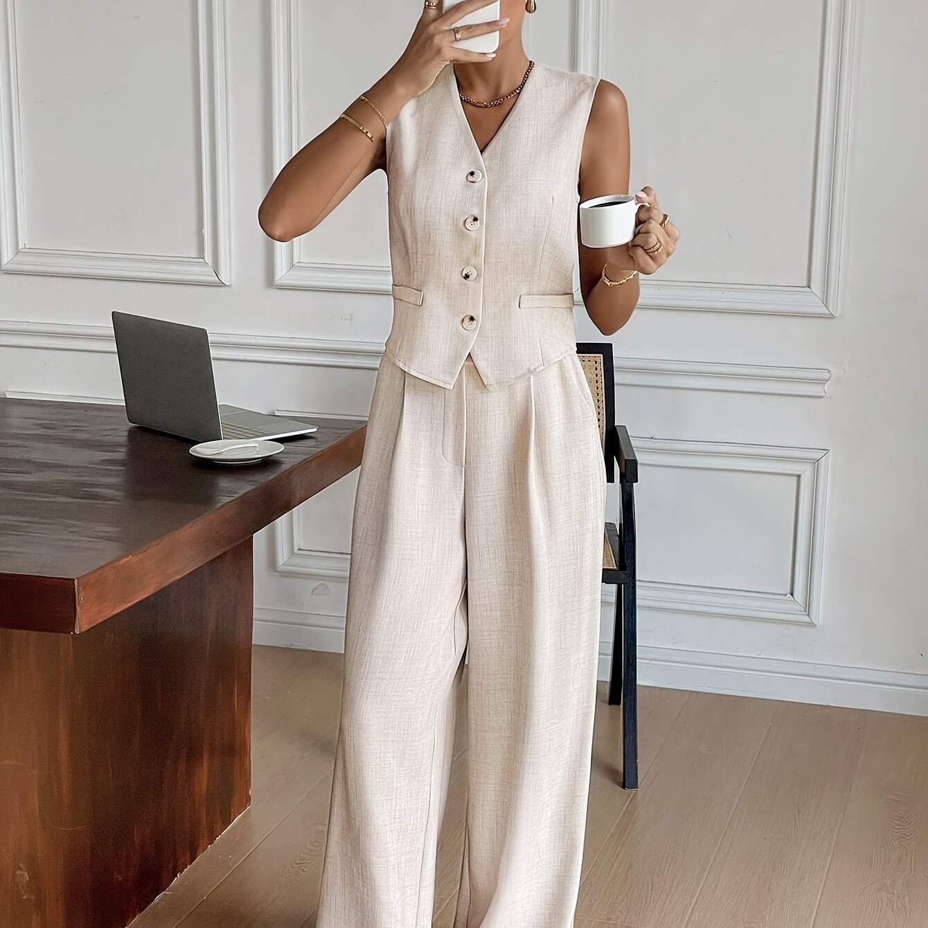 Sara - Mouwloze Knop-Up Vest & Brede Pantalon Set