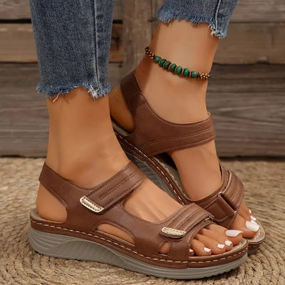 Ryza - Comfortabele sleehak sandalen