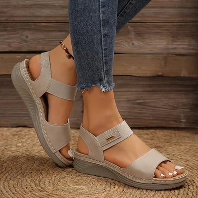 Ryza - Comfortabele sleehak sandalen