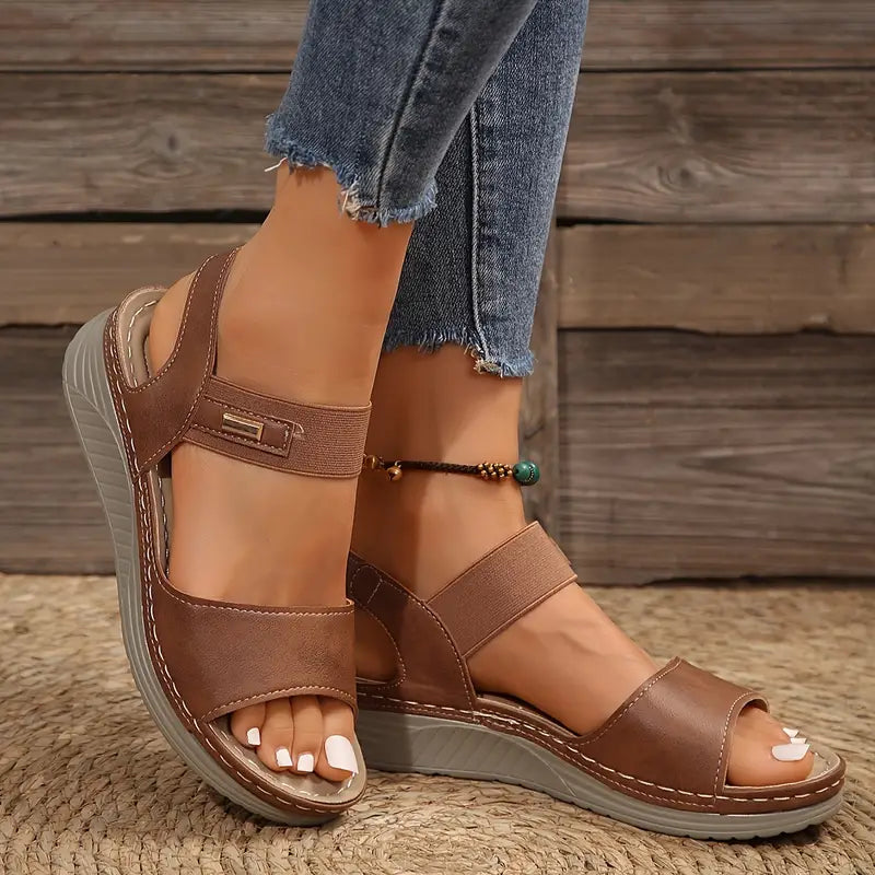 Ryza - Comfortabele sleehak sandalen