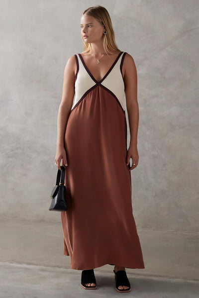 Elena - Mouwloze Midi Jurk