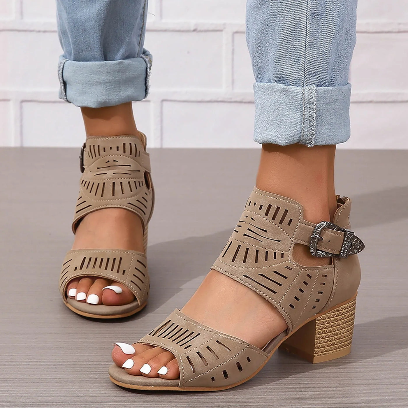Sienna - Hakken Sandalen met Achterband