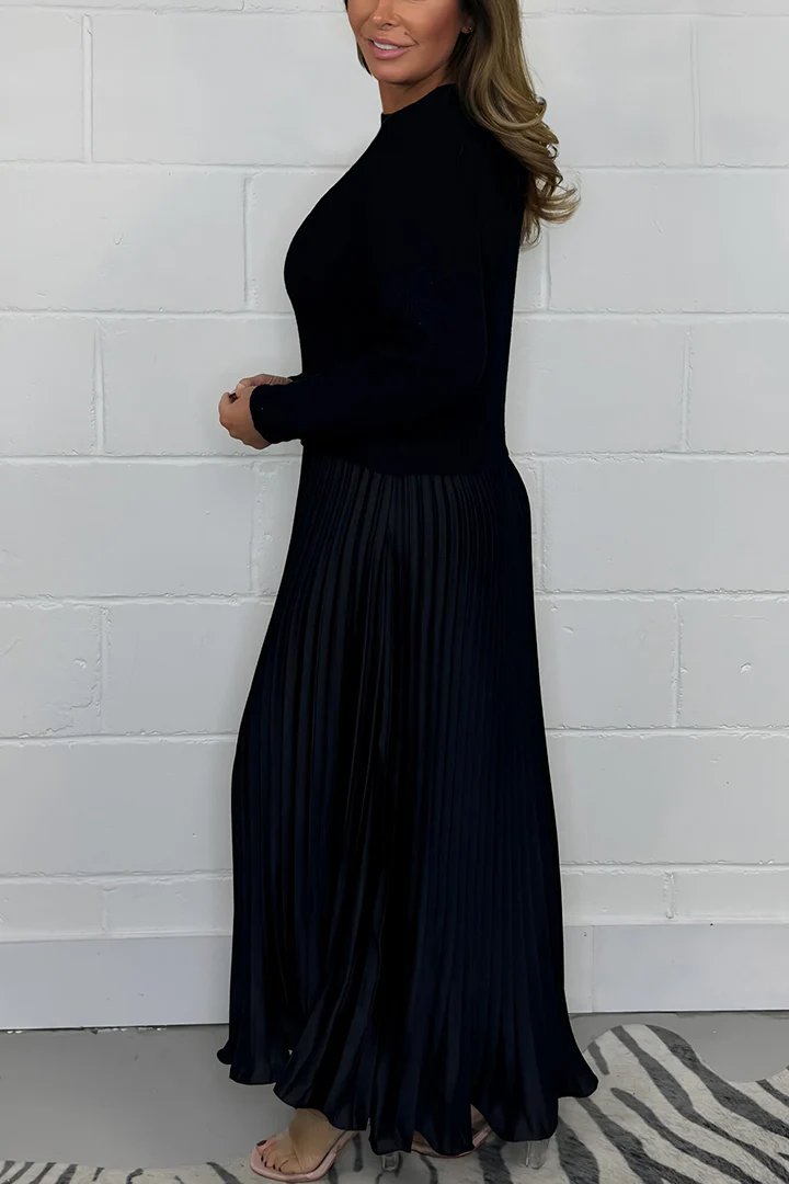 Clara™ | Set van stijlvolle trui en plissérok